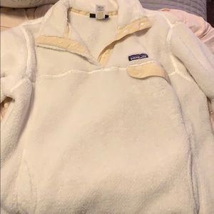 Patagonia pull over